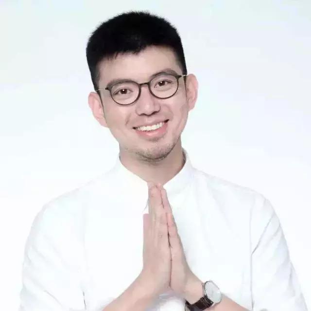 150 幂:揭秘彭小六:如何通过社群变成日入 20W 的学习界大咖 150 幂:揭秘彭小六:如何通过社群变成日入 20W 的学习界大咖